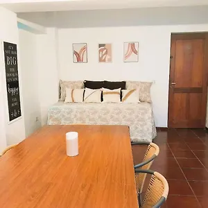 Apartamento Entre Vides - Departamento Con Cochera Centro, Mendoza